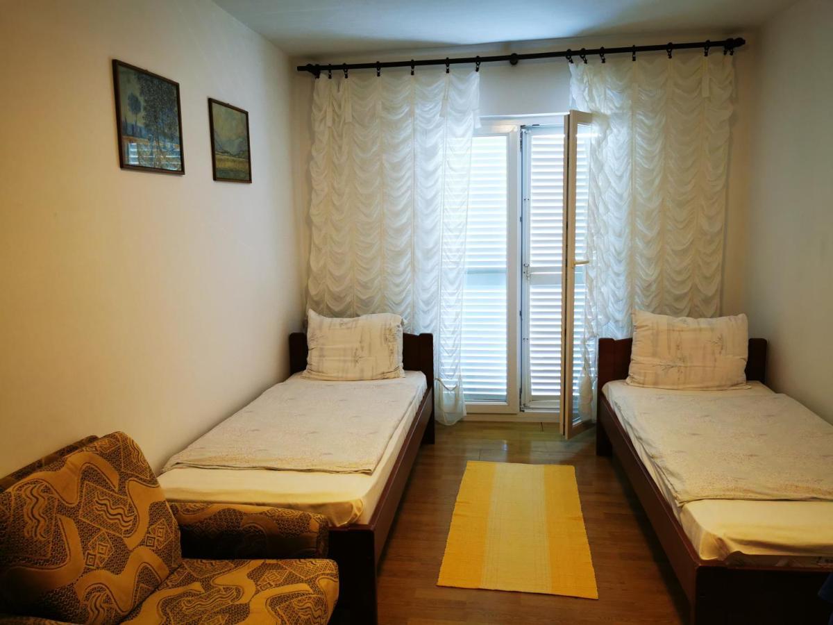 Apartment Dasek Ii, Njivice Exteriör bild